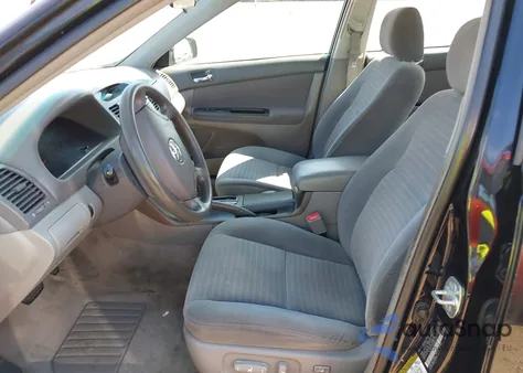 2005 Toyota Camry Le из США, поврежденный, VIN 4T1BE32K05U037071